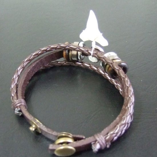 本物のサメの歯ブレスレット - 27180zhb