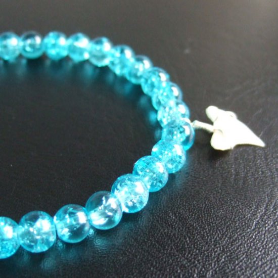 【表示現品】メジロザメの歯　クラッシュグラスビーズ ブレスレット - 27209zhb