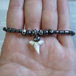 【表示現品】メジロザメの歯　ビーズ ブレスレット - 27218zhb