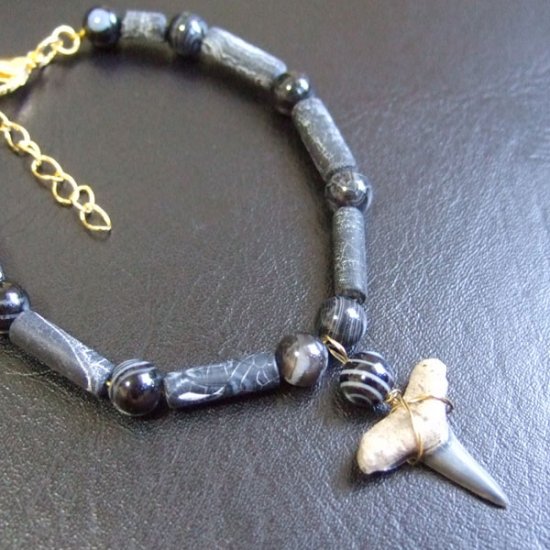 【表示現品】サメの歯化石　ビーズ ブレスレット - 30304zhb