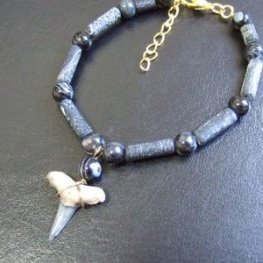 【表示現品】サメの歯化石 ビーズ ブレスレット - 30304zhb 【表示現品】サメの歯化石 ビーズ ブレスレット - 30304zhb