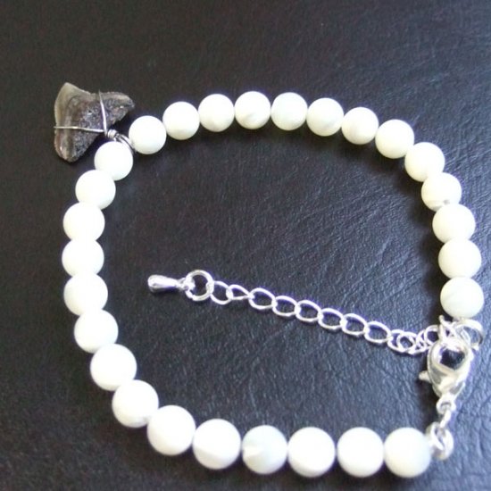 【表示現品】サメの歯化石　ビーズ ブレスレット - 30308zhb