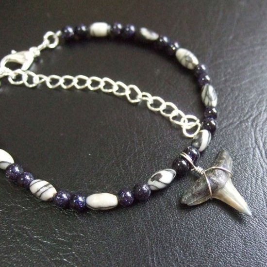 【表示現品】ニシレモンザメの歯の化石　ビーズブレスレット - 30298zhb