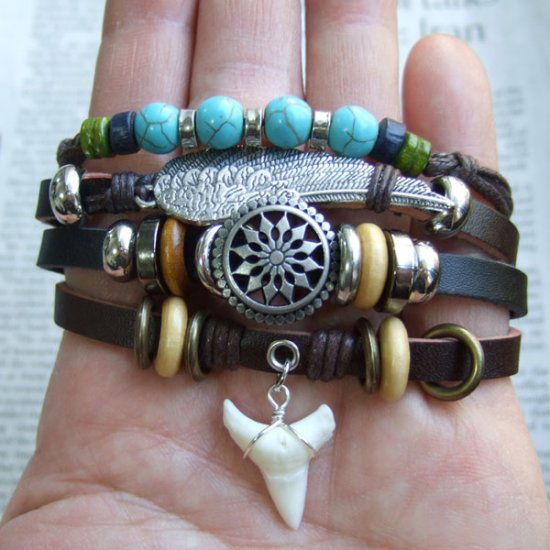 【表示現品】オオメジロザメの歯 ブレスレット - BLB-13015