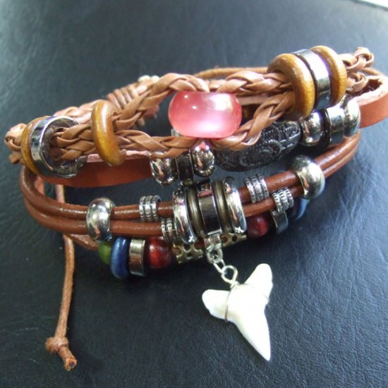 【表示現品】オオメジロザメの歯 ブレスレット - BLB-13016