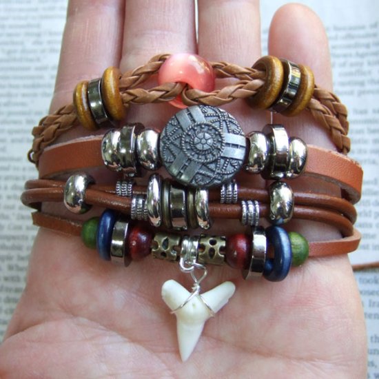 【表示現品】オオメジロザメの歯 ブレスレット - BLB-13016