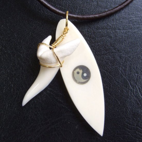 【表示現品】アオザメの歯サーフボードネックレストップ - BLN-12002