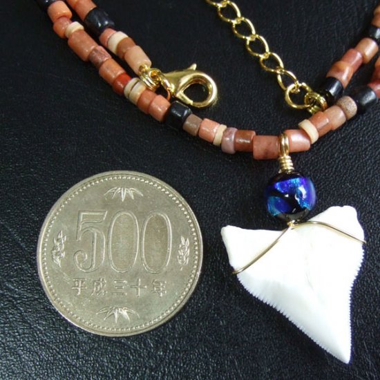 【表示現品】メジロザメの歯ホタル球ビーズネックレス - BLN-12023