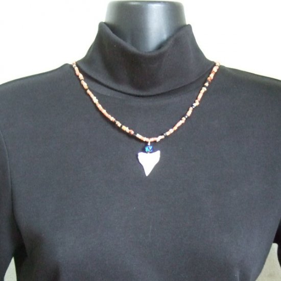 【表示現品】メジロザメの歯ホタル球ビーズネックレス - BLN-12023