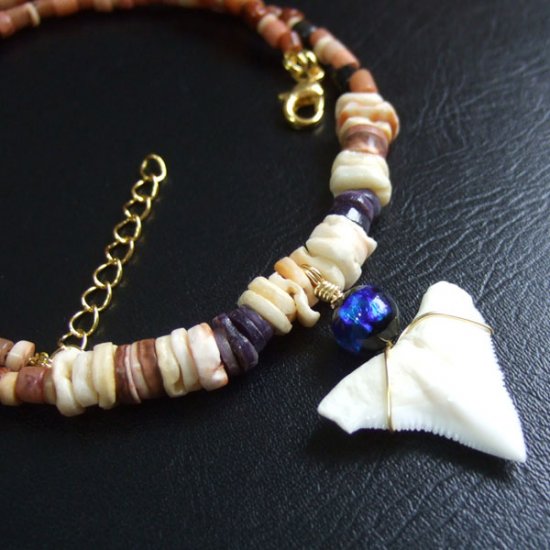 【表示現品】メジロザメの歯ホタル球ビーズネックレス - BLN-12024