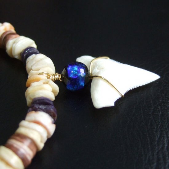 【表示現品】メジロザメの歯ホタル球ビーズネックレス - BLN-12024