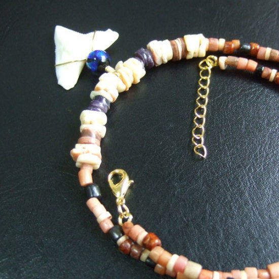 【表示現品】メジロザメの歯ホタル球ビーズネックレス - BLN-12024