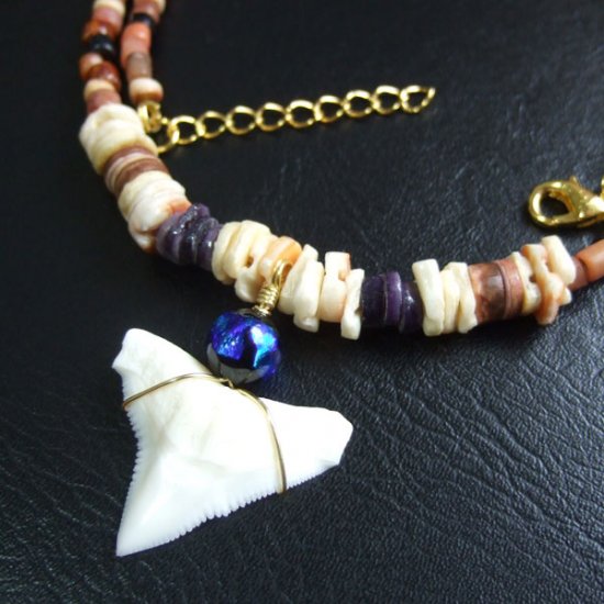 【表示現品】メジロザメの歯ホタル球ビーズネックレス - BLN-12024