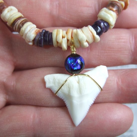 【表示現品】メジロザメの歯ホタル球ビーズネックレス - BLN-12024