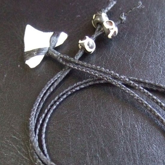 【表示現品】本物のサメの歯（ブル・シャーク）ネックレス - BLN-12032