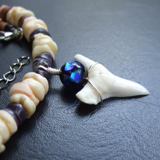 【表示現品】メジロザメの歯ホタル球ビーズネックレス - BLN-12035