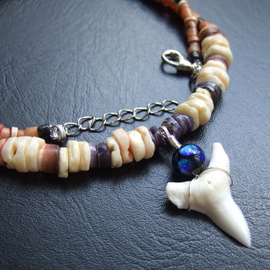 【表示現品】メジロザメの歯ホタル球ビーズネックレス - BLN-12035