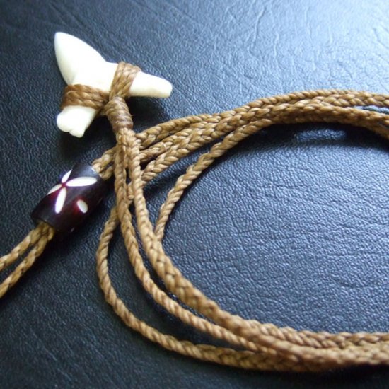 【表示現品】2.5.cm 大型オオメジロザメの歯ペンダント - BLN-12046