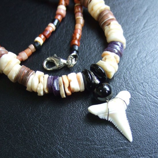 【表示現品】ホオジロザメの歯　ビーズブレスレット - GWN-10027