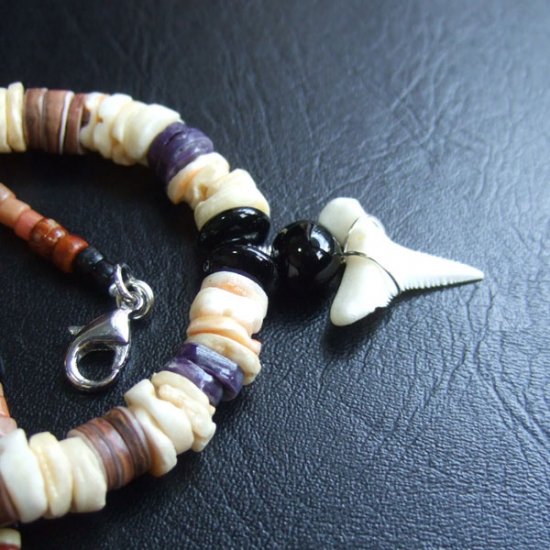 【表示現品】ホオジロザメの歯　ビーズブレスレット - GWN-10027