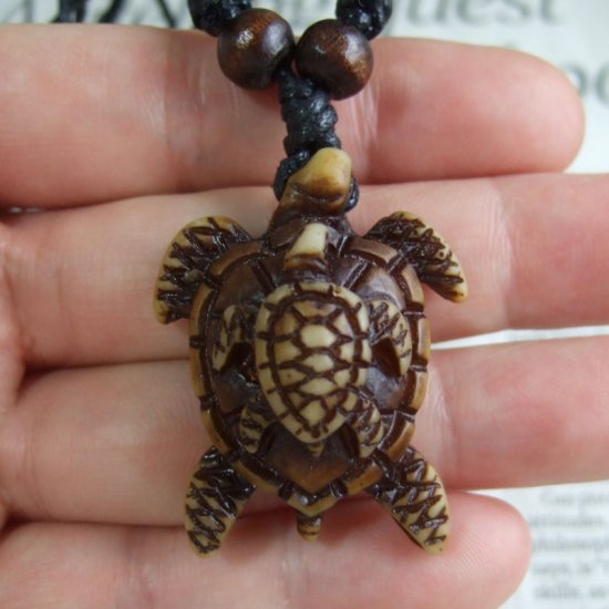 型抜きボーンカービングペンダント【海がめ】 - 14080zhc