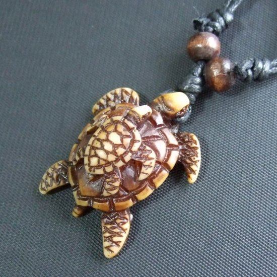 型抜きボーンカービングペンダント【海がめ】 - 14080zhc