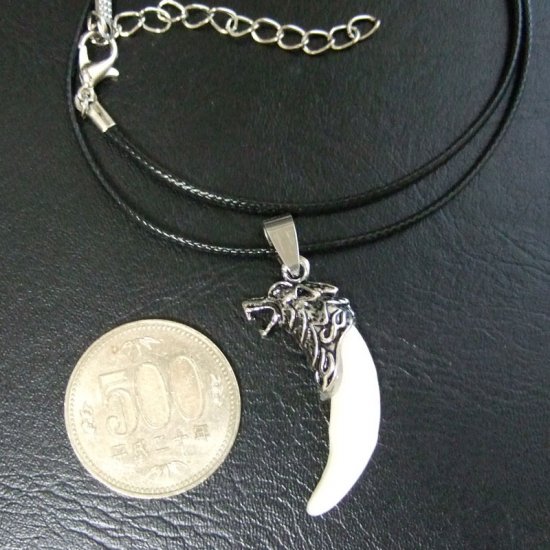 小型メタルキャップ付狼牙（シルバー/白）ペンダント - 15303zhc