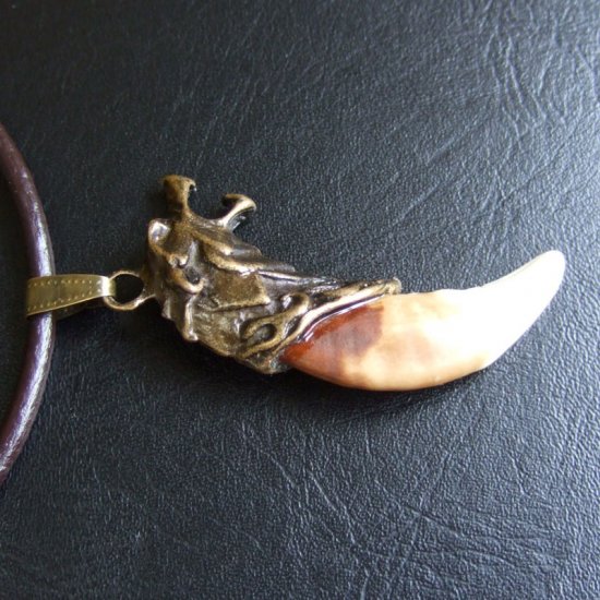 メタルキャップ付狼牙（ブロンズ/茶）ペンダント - 15418zhb