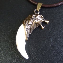 メタルキャップ付狼牙（ブロンズ/白）ペンダント - 15419zhb