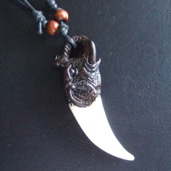 型抜きボーンカービングペンダント【象】 - 16046chc