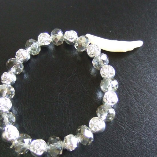 【表示現品】本物の牙ビーズブレスレット - 15623zhb