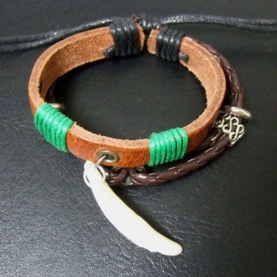 本物の牙ブレスレット - 15727zhc