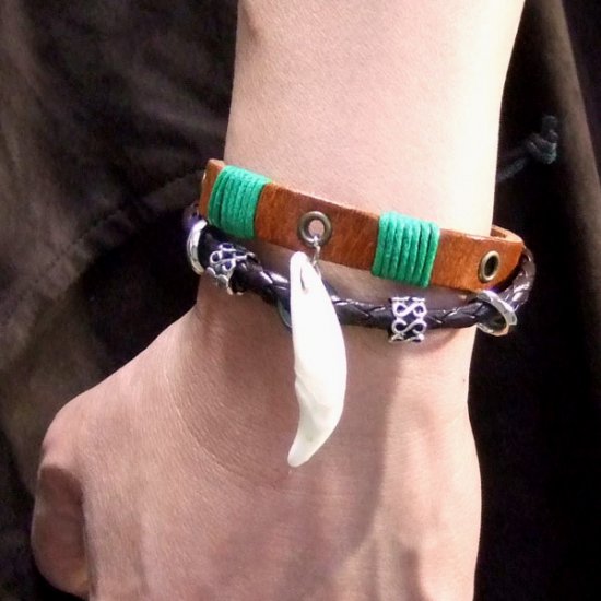 本物の牙ブレスレット - 15727zhc