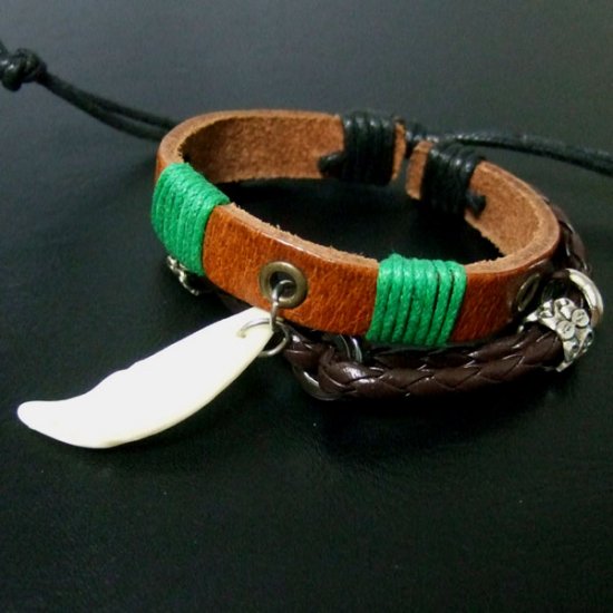 本物の牙ブレスレット - 15727zhc