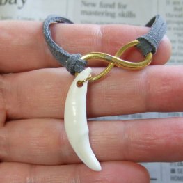 本物の牙ブレスレット - 15757chc