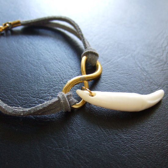 本物の牙ブレスレット - 15757chc