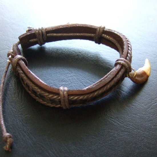 本物の牙ブレスレット - 15761chc