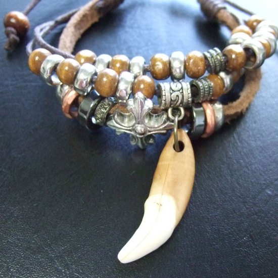 【訳あり】本物の牙ブレスレット - 15766chc