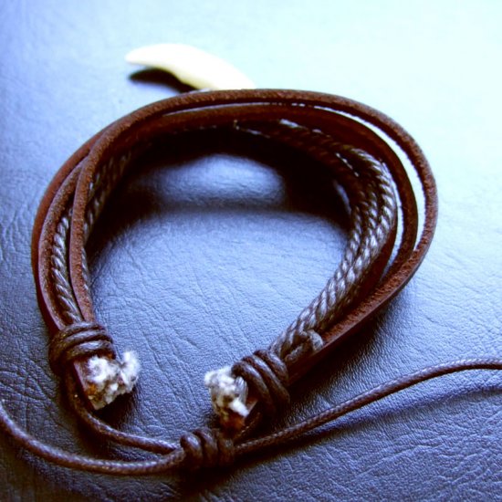 【表示現品】本物の牙ブレスレット - 15793zhb