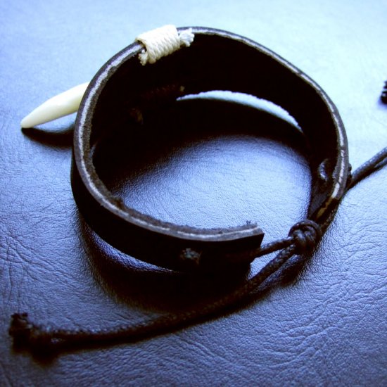 【表示現品】本物の牙ブレスレット - 15794zhb