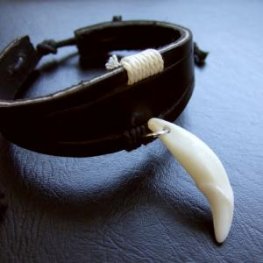 【表示現品】本物の牙ブレスレット - 15794zhb  【表示現品】本物の牙ブレスレット - 15794zhb