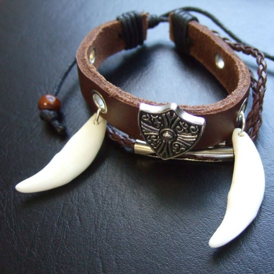【表示現品】本物の牙レザーコードブレスレット - 15799zhb