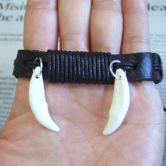 【表示現品】本物の牙レザーコードブレスレット - 15803zhb
