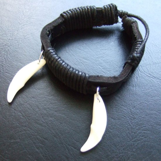 【表示現品】本物の牙レザーコードブレスレット - 15803zhb