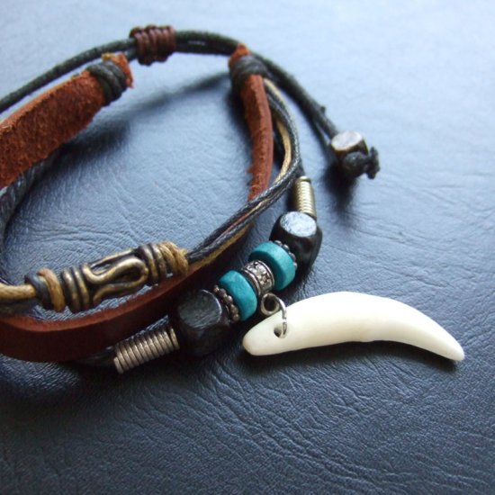 【表示現品】本物の牙レザーコードブレスレット - 15808zhb