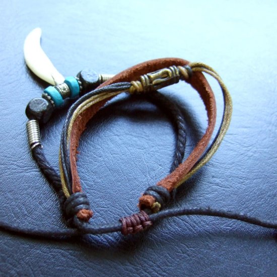 【表示現品】本物の牙レザーコードブレスレット - 15808zhb