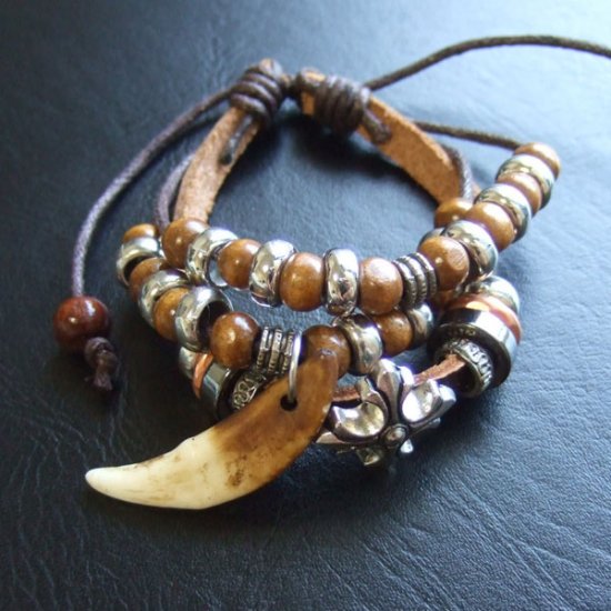 【表示現品】本物の牙レザーコードブレスレット - 15837zhc