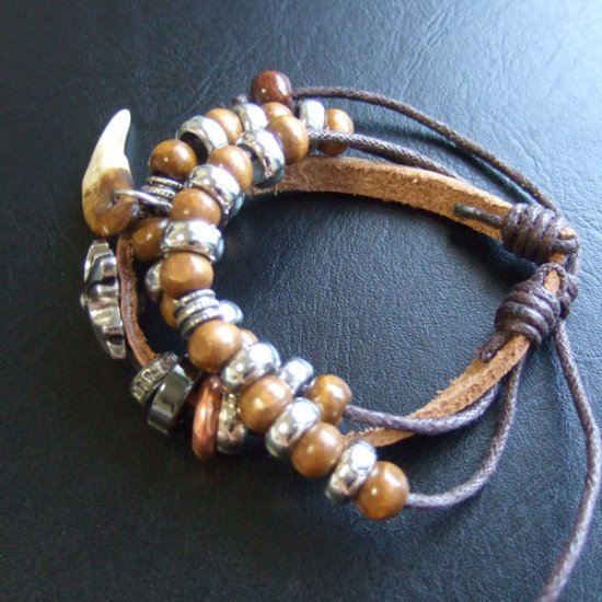 【表示現品】本物の牙レザーコードブレスレット - 15837zhc