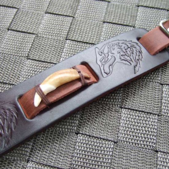 本物の牙レザーブレスレット（茶） - WTB-25035