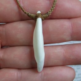 【表示現品】狼牙編み込みネックレス縦型＜カーキ　中サイズ＞ - WTN-15051